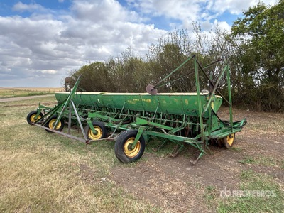 John Deere 28 ft Air Seeder