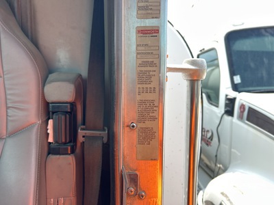 2009 Kenworth T800 8x4 Fuel and Lube Truck