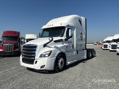 2020 Freightliner Cascadia 126 6x4 T/A Sleeper Truck Tractor