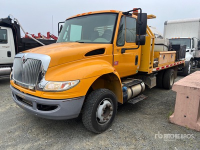 2016 International DuraStar 4300 4x2 Camión Cisterna Plana
