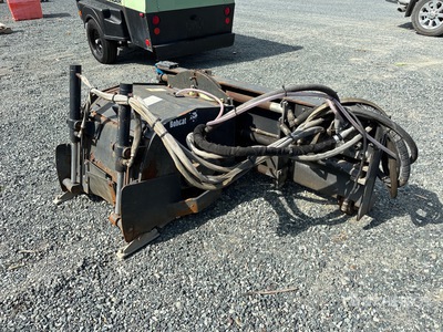 2016 Bobcat 24 in Asphalt اداة ازالة الخطوط