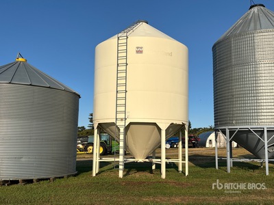 Wheatland 1612ES +/- 91 ton Smooth Wall Hopper Grain Bin