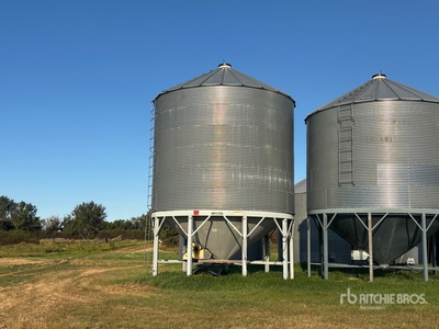 Westeel-Rosco +/- 4500 bu 6 Ring Hopper Grain Bin