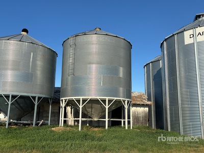 Westeel-Rosco +/- 4500 bu 6 Ring Hopper Grain Bin