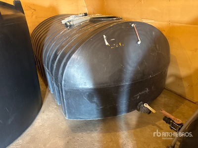 1250 gal Poly Water Tank