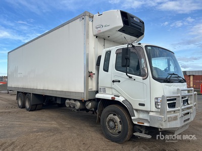 2009 Mitsubishi FN600 6x2 Camiones