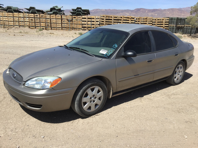 2004 Ford Taurus LX Sedan