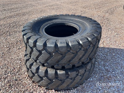 Quantity of (2) Montana 20.5-25 E3/L3, TL إطارات المعدات