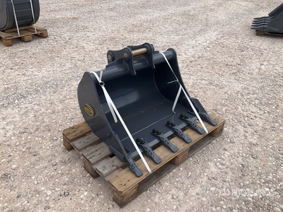 Strickland 36 in Digging Excavator Bucket - Fits Hitachi ZX50