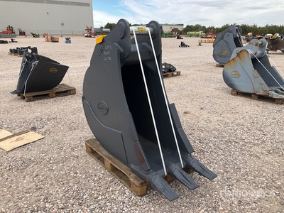 Strickland 24 in Trench Excavator Bucket - Fits Komatsu PC290