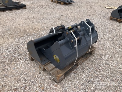 Quantity of Strickland Excavator Bucket - Fits Kubota U27