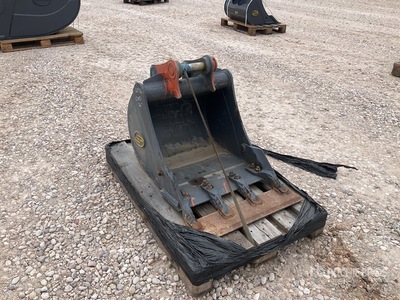 Strickland 24 in Trench Excavator Bucket - Fits Case CX50