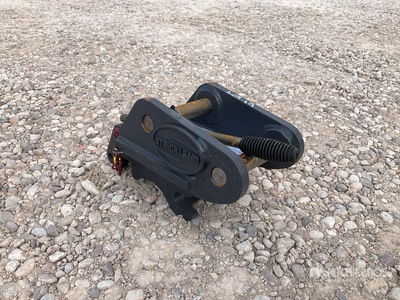 Strickland Excavator Hitch - Fits Komatsu PC35