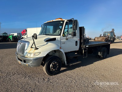 2007 International 4100 4x2 Flatbed Truck