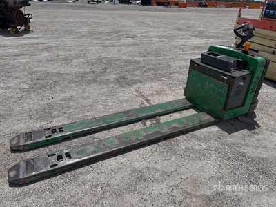 Yale 8000 lb Electric Pallet Jack