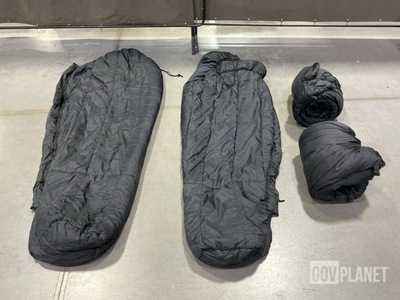 (44) Sleeping Bags