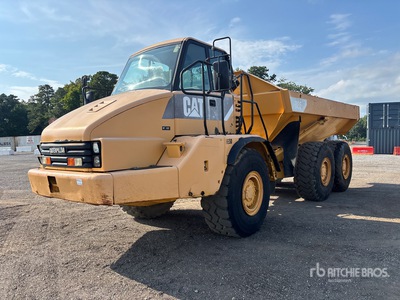 2005 Cat 725 Articulated Dump Truck