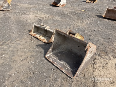 Quantity of (2) 750mm Digging & 900mm Cleanup Łyżka do koparki