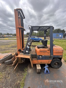 Toyota 5FDU30 Pneumatic Tire Wózek widłowy (Inoperable)