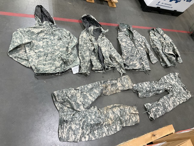 (34) Parkas, (28) Jackets & (21) Pairs of Trousers (34) Parkas, (28) Jackets & (21) Pairs of Trousers