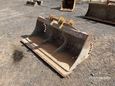Rhinox 1900 mm Cleanup Graafmachine Bak