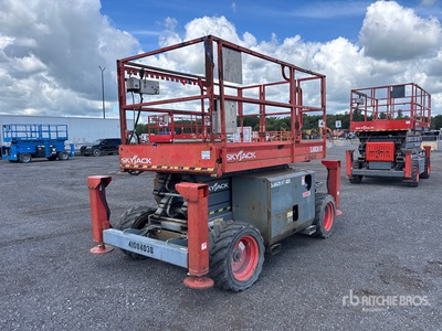 2007 Skyjack SJ6826 RT 4x4 Dual Fuel Scissor Lift