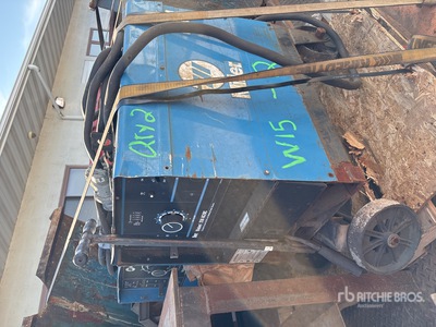 Quantity of (2) Welders Soldadora