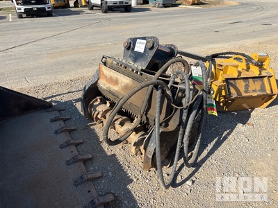 2023 Cat HM210 36 in Aplicador de mantillo