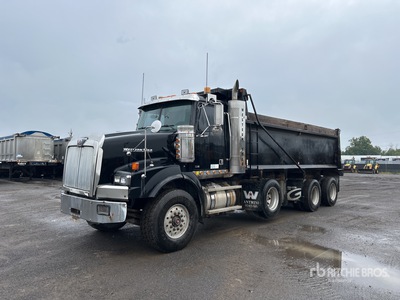 2010 Western Star 4900 8x4 Camion à benne basculante Tri/E
