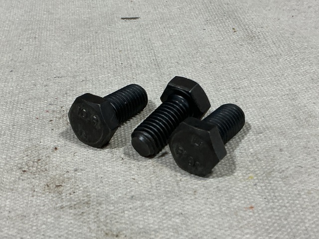 (3,743) Cavanaugh Government 3893834 Hexagon Head Cap Screws