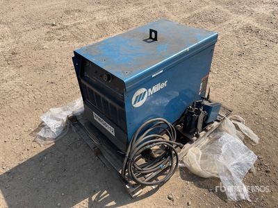 Miller Deltaweld 452 63 A Skid-Mounted Multi-Process Engine Driven Welder