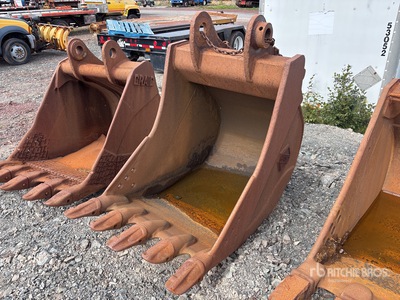 Hensley 38 in Digging Excavator Bucket