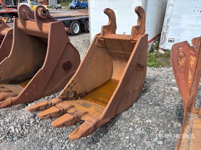 John Deere 32 in Q/C Digging Excavator Bucket