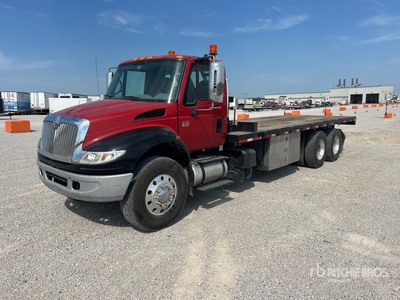 2003 International 8500 6x4 Flatbed Truck