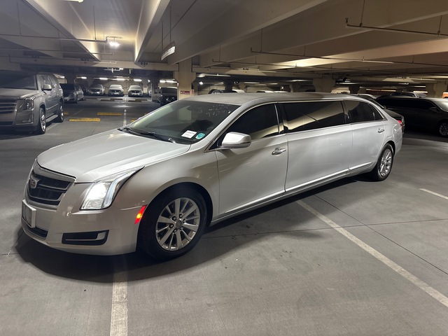 2017 Cadillac XTS Limousine 2017 Cadillac XTS Limousine