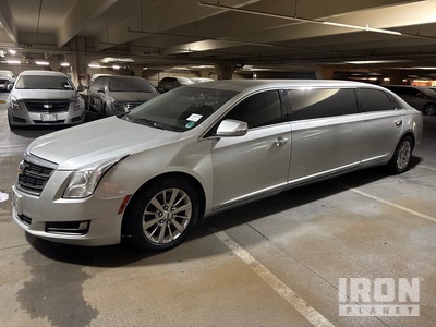 2017 Cadillac XTS Limusina