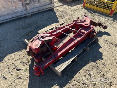 Quantity of (2) Power Tongs