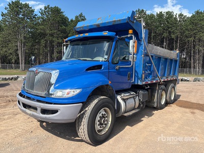 2016 International 7400 6x4 T/A Dump Truck