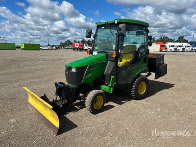 2021 John Deere 1025R 4WD Utility Tractor
