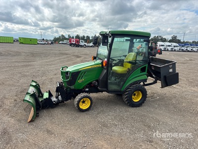 2019 John Deere 1025R 4WD Utility Tractor