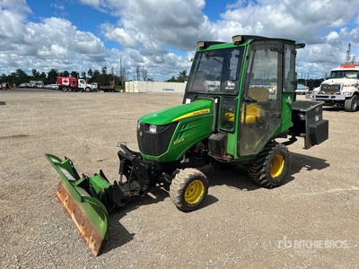 2019 John Deere 1025R 4WD Utility Tractor
