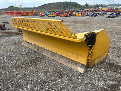 2019 HLA 4200 Series 10 ft 10-16 Extendable Q/C Snow Plow