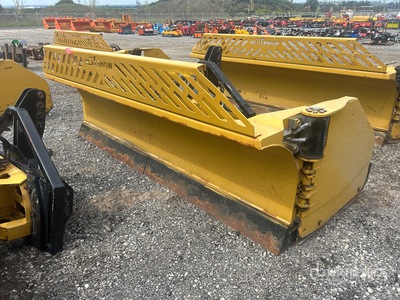 2019 HLA 4200 Series 10 ft 10-16 Extendable Q/C Snow Plow