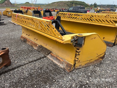 2018 HLA 4200 Series 10 ft 10-16 Extendable Q/C Snow Plow