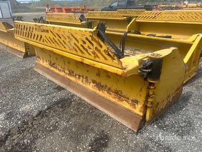 2017 HLA 4200 10 ft 10-16 Extendable Q/C Snow Plow