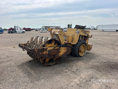 Dynapac CA-15PD Compacteur à tambour à pieds dameurs (Inoperable)