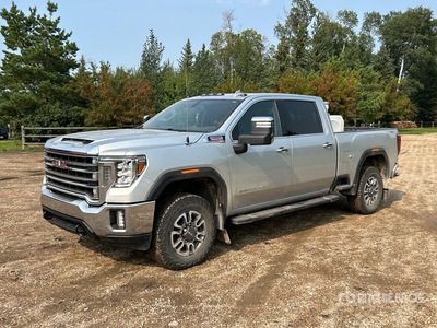2023 GMC Sierra 2500 SLT 4x4 Crew Cab Pickup