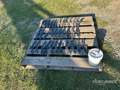 Quantity of Crop Lifters Pièces divers