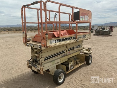 JLG CM2546 Scissor Lift