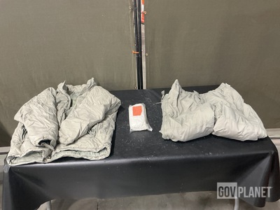 (21) Parkas, (6) Pairs of Extreme Cold Weather Trousers & Assorted Items